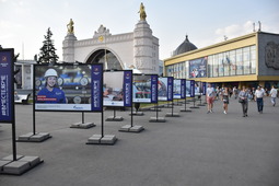 Фотовыставка "Лица энергетики" на фестивале #ВместеЯрче на ВДНХ