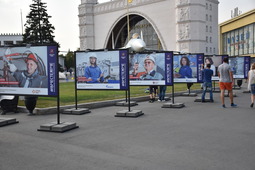 Фотовыставка "Лица энергетики" на фестивале #ВместеЯрче на ВДНХ